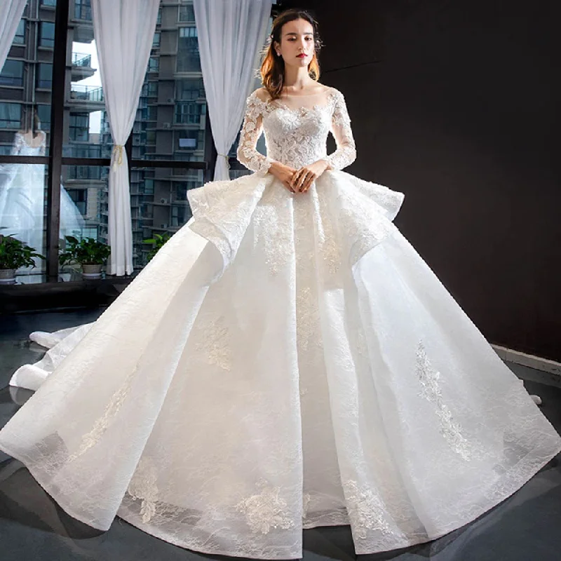 Deep Discounts Women's Long Sleeved Wedding Dress With Train