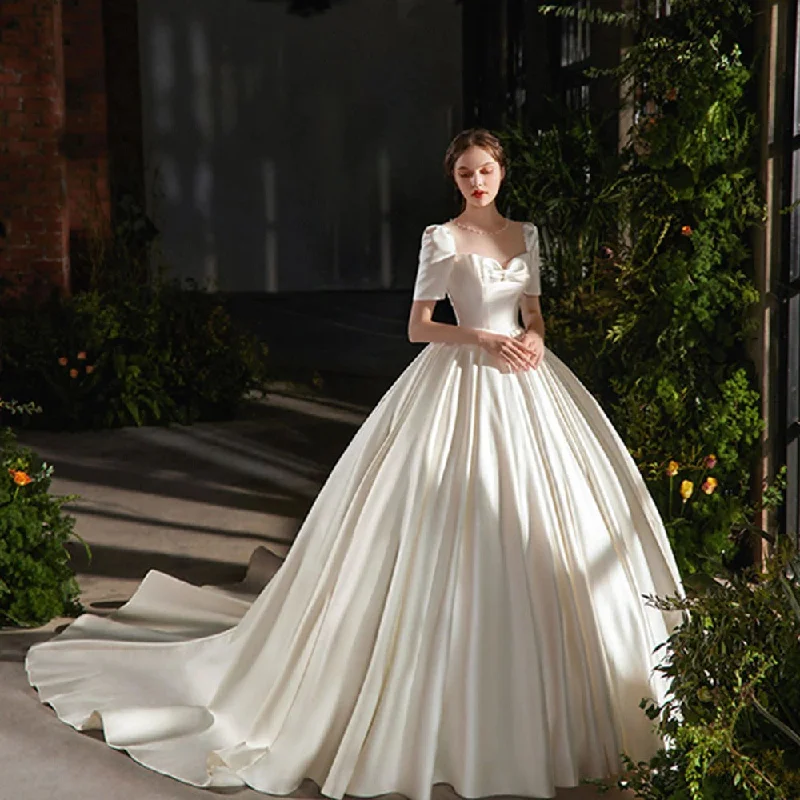 Weekend Deal Women's O-Neck Short Sleeved Wedding Dress With Train