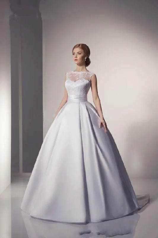 Anniversary Sale Women's Lace A-Line White Wedding Dress