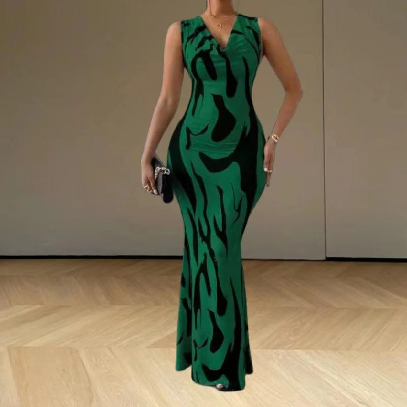 Special Savings European And American V-neck Halter Hot Girl Women's Pullover Sheath Dress Special Savings European And American V-neck Halter Hot Girl Women's Pullover Sheath Dress
