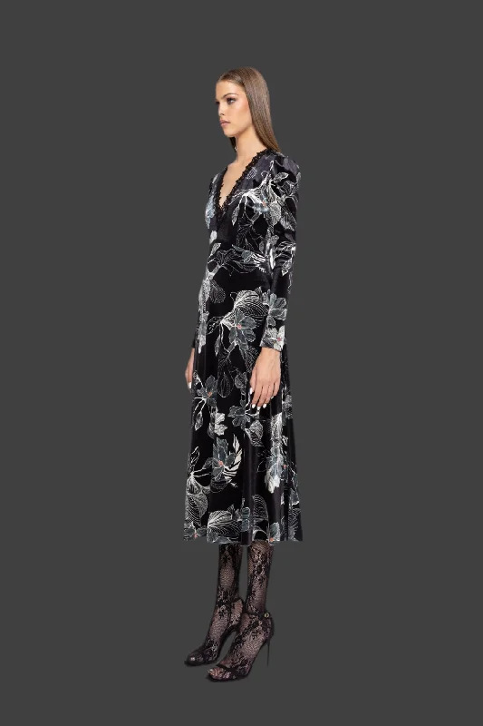 Price Buster Velvet print midi dress